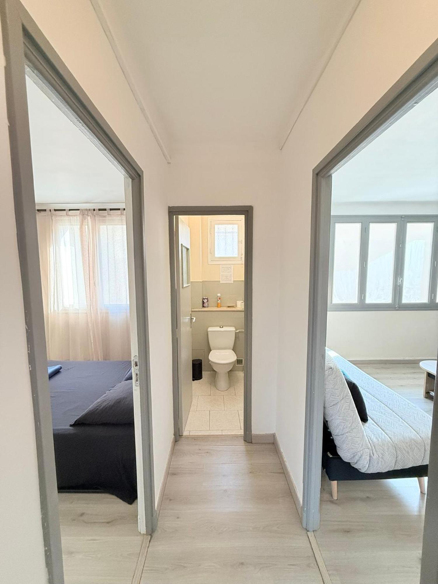 Les Arenes De Nimes - Centre Ville 10 Min Gare -Parking- 2 Chambres מראה חיצוני תמונה
