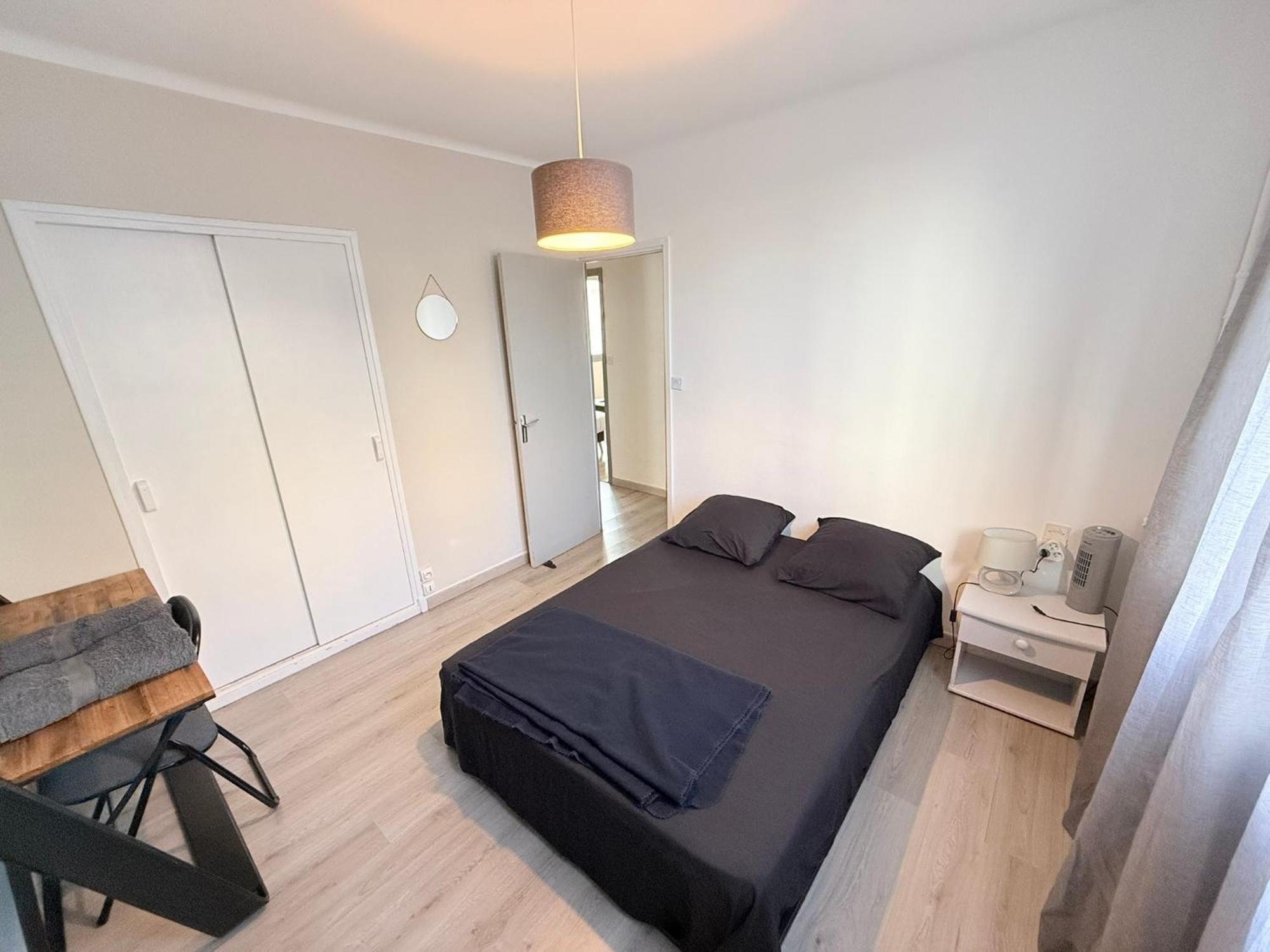 Les Arenes De Nimes - Centre Ville 10 Min Gare -Parking- 2 Chambres מראה חיצוני תמונה