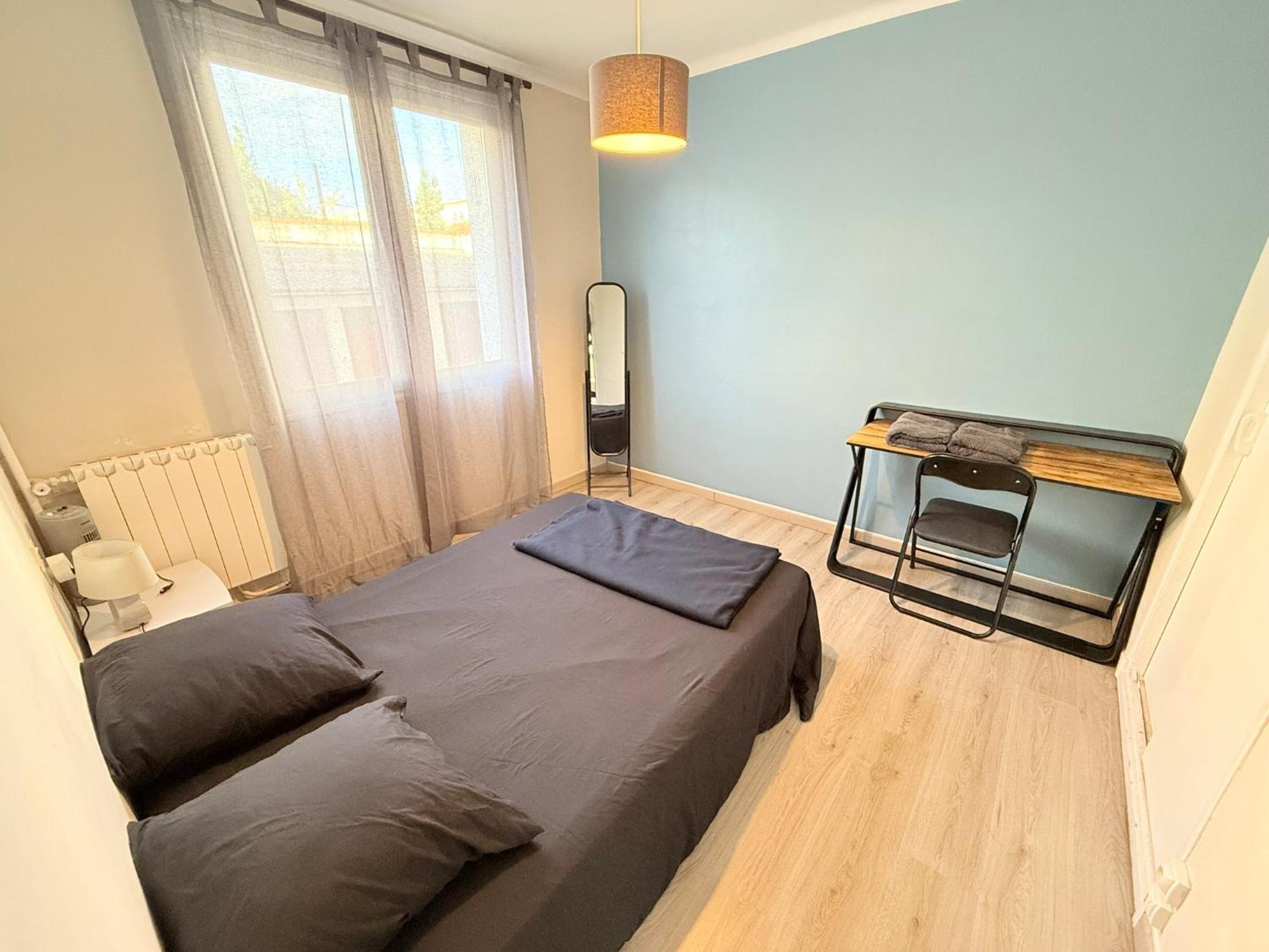 Les Arenes De Nimes - Centre Ville 10 Min Gare -Parking- 2 Chambres מראה חיצוני תמונה