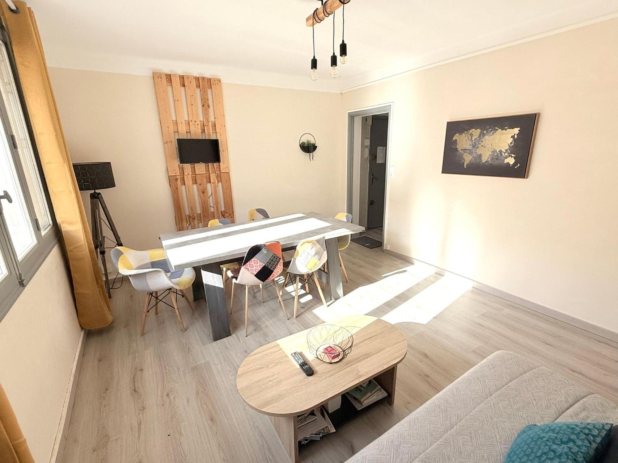 Les Arenes De Nimes - Centre Ville 10 Min Gare -Parking- 2 Chambres מראה חיצוני תמונה